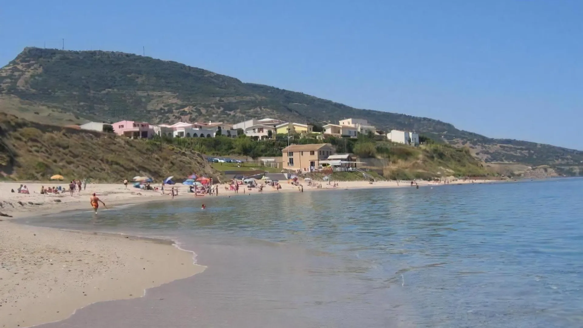 ואלדוריה Komfortable Ferienwohnung Am Meer, Mit Klimaanlage דירה